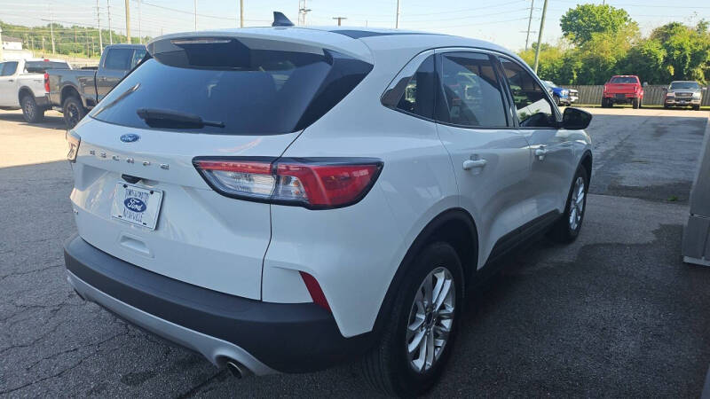 2022 Ford Escape SE
