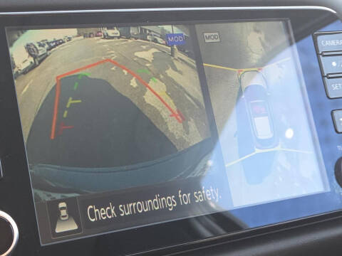 2021 Nissan Kicks SR