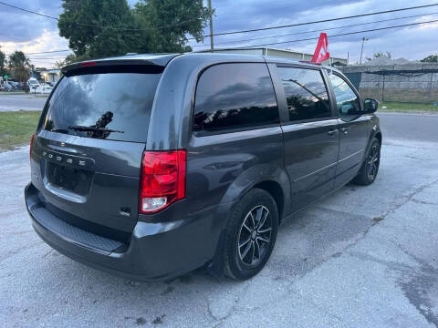 2015 Dodge Grand Caravan SE