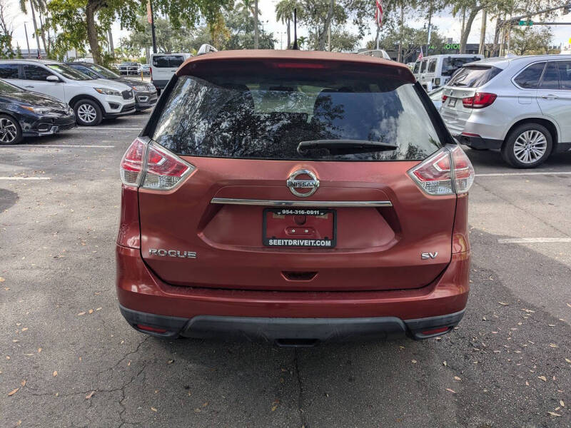 2016 Nissan Rogue SV