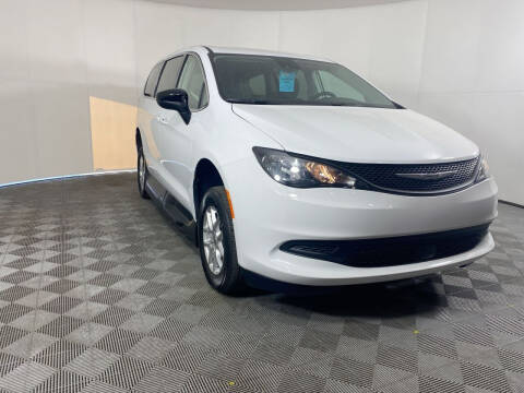 2024 Chrysler Voyager LX