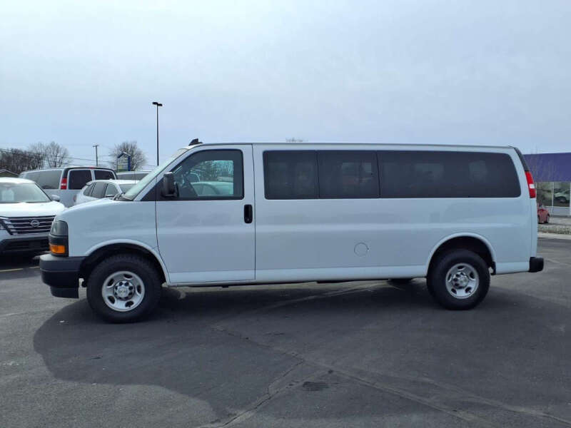 2022 Chevrolet Express LS 3500