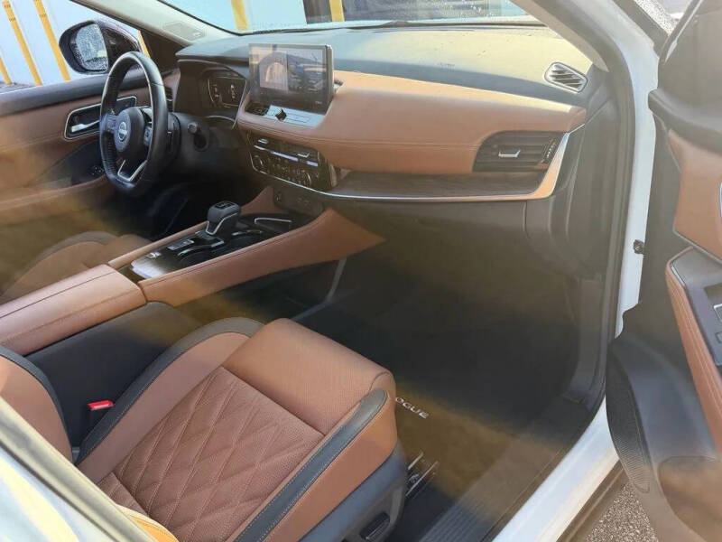 2024 Nissan Rogue Platinum