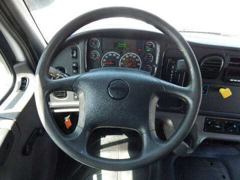 2018 Freightliner M2 106