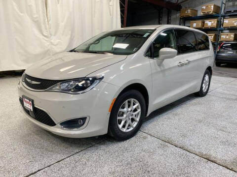 2020 Chrysler Pacifica for sale at Victoria Auto Sales - Waconia Dodge in Waconia MN