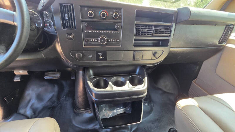 2017 GMC Savana 2500