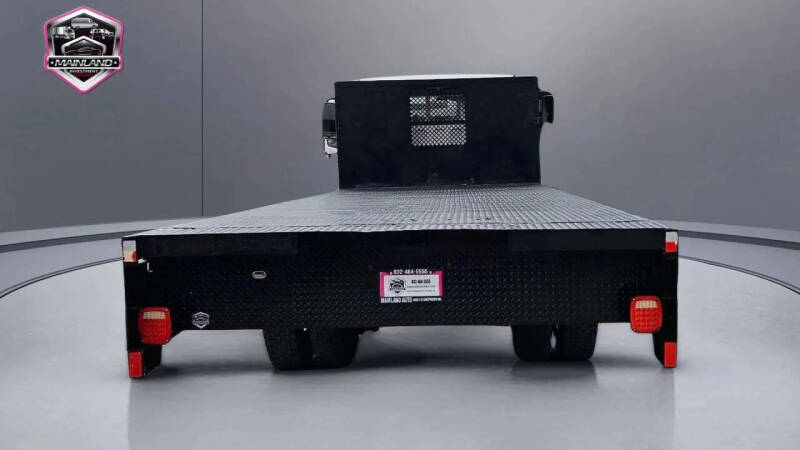 2015 Freightliner M2 106