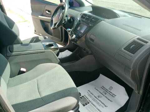 2014 Toyota Prius v Three