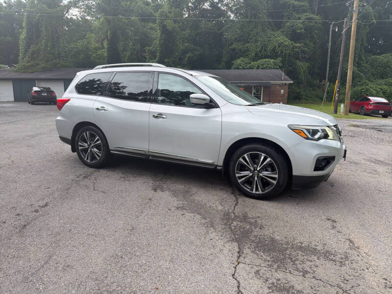 2017 Nissan Pathfinder Platinum
