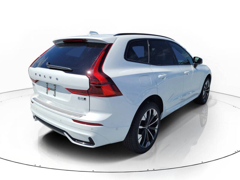 2026 Volvo XC60 B5 Plus