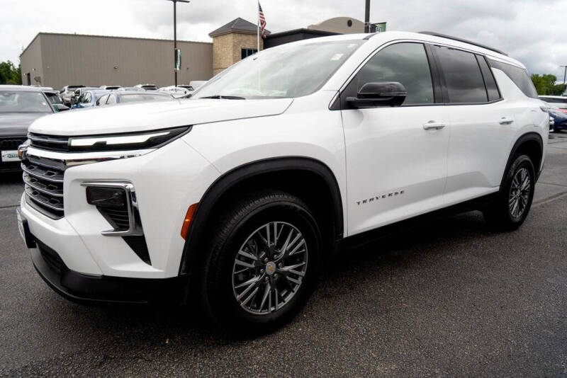2024 Chevrolet Traverse LT