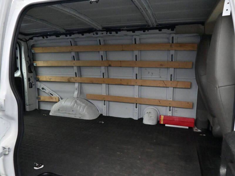 2022 Chevrolet Express 2500