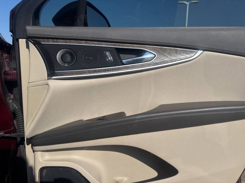 2020 Lincoln Nautilus Reserve