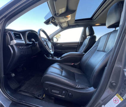 2018 Toyota Highlander SE