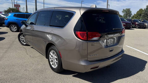 2017 Chrysler Pacifica LX