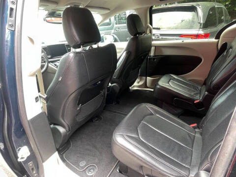 2022 Chrysler Pacifica Touring L