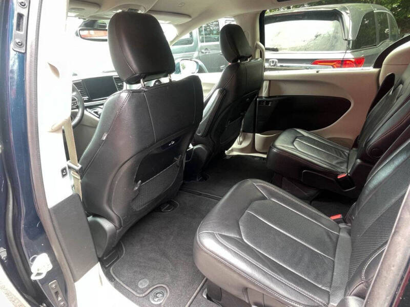 2022 Chrysler Pacifica Touring L