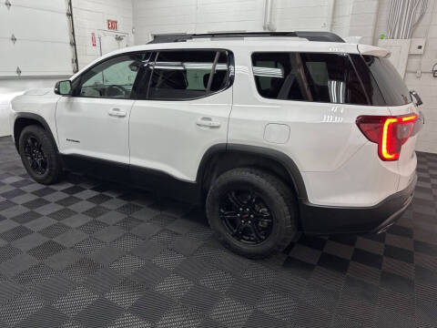 2023 GMC Acadia AT4