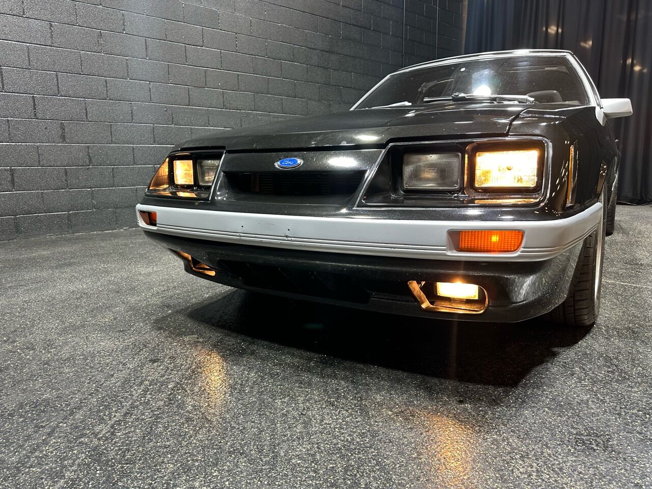 1985 Ford Mustang 23
