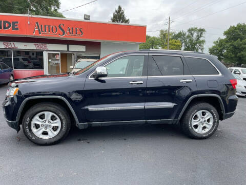 2011 Jeep Grand Cherokee for sale at RIVERSIDE AUTO SALES in Sioux City IA