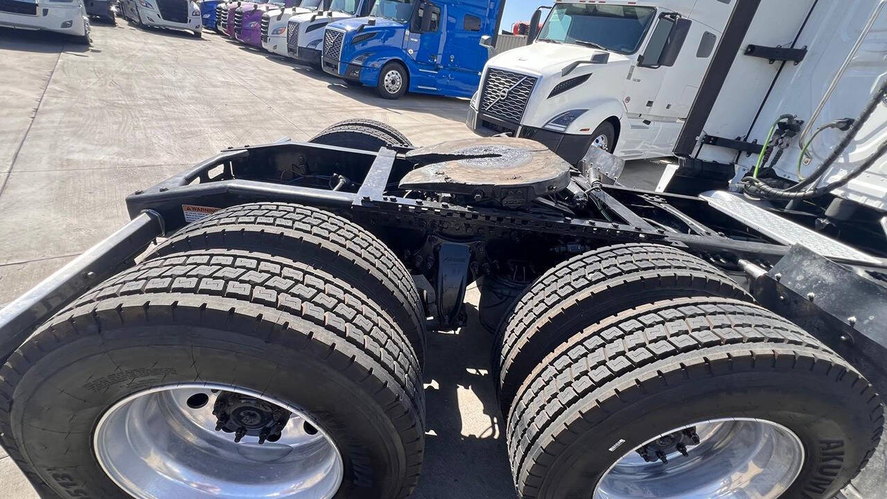 2023 Freightliner Cascadia for sale at KING TRUCK TRAILER SALES in Bakersfield, CA