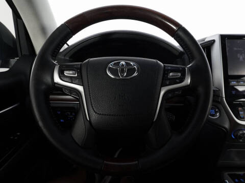 2017 Toyota Land Cruiser