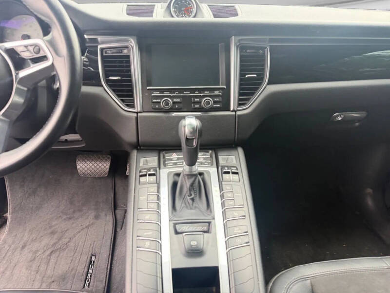 2015 Porsche Macan S
