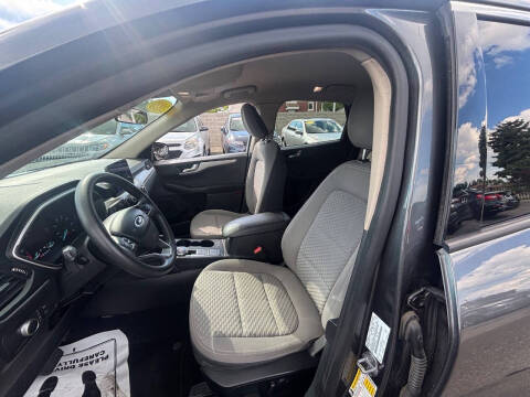 2020 Ford Escape SE