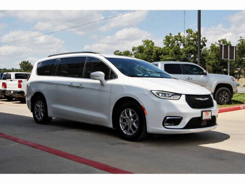 2022 Chrysler Pacifica Touring