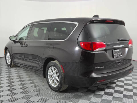 2017 Chrysler Pacifica LX
