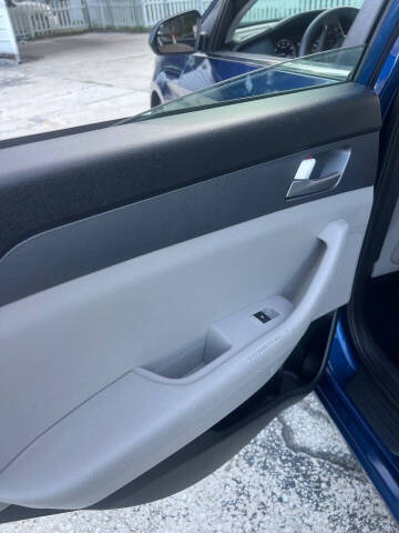 2017 Hyundai Sonata SE