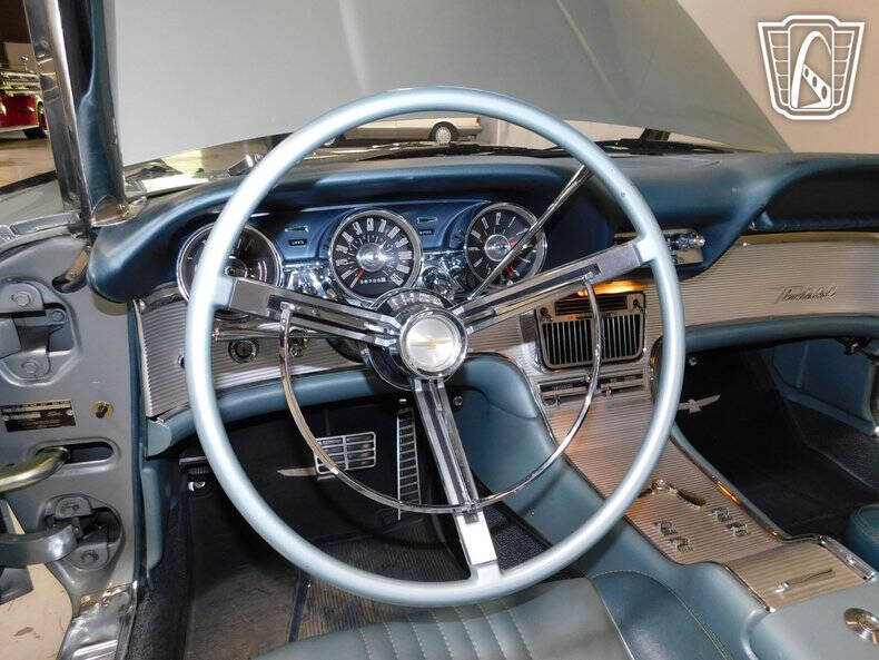 1963 Ford Thunderbird