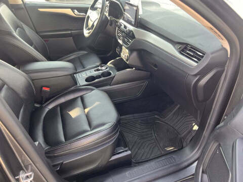 2020 Ford Escape SEL