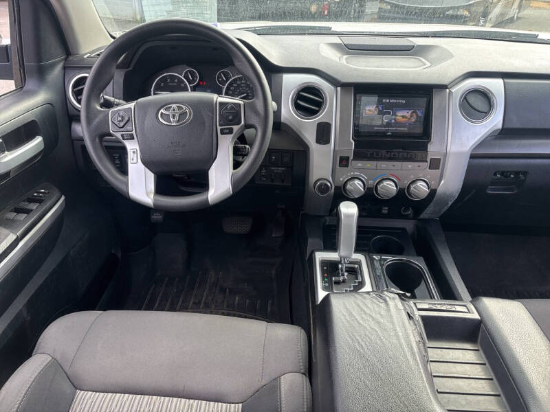 2016 Toyota Tundra SR5