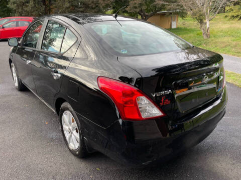 2012 Nissan Versa 1.6 S