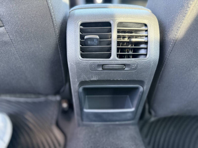 2012 Volkswagen Golf 2.5L PZEV