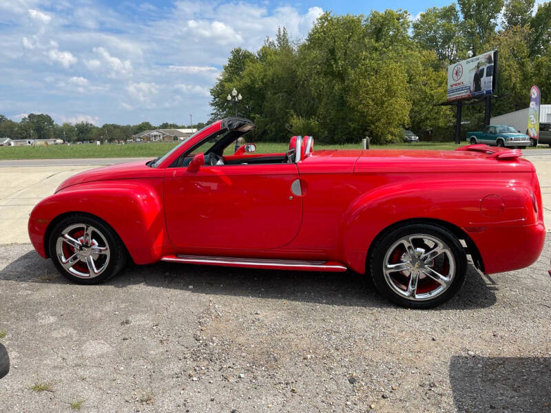 2004 Chevrolet SSR for sale at R & J Auto Sales in Ardmore AL