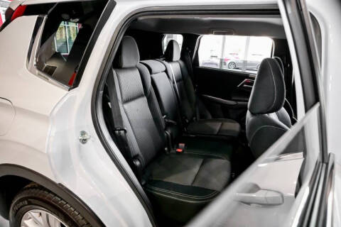 2024 Mitsubishi Outlander ES