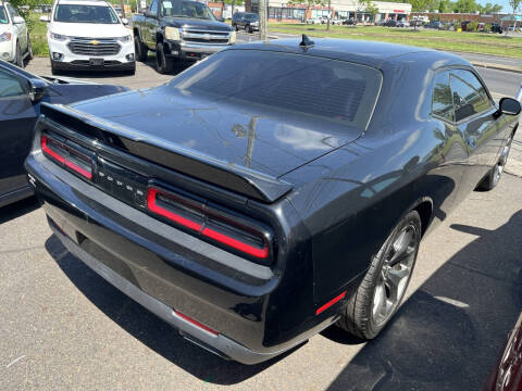 2015 Dodge Challenger SXT Plus