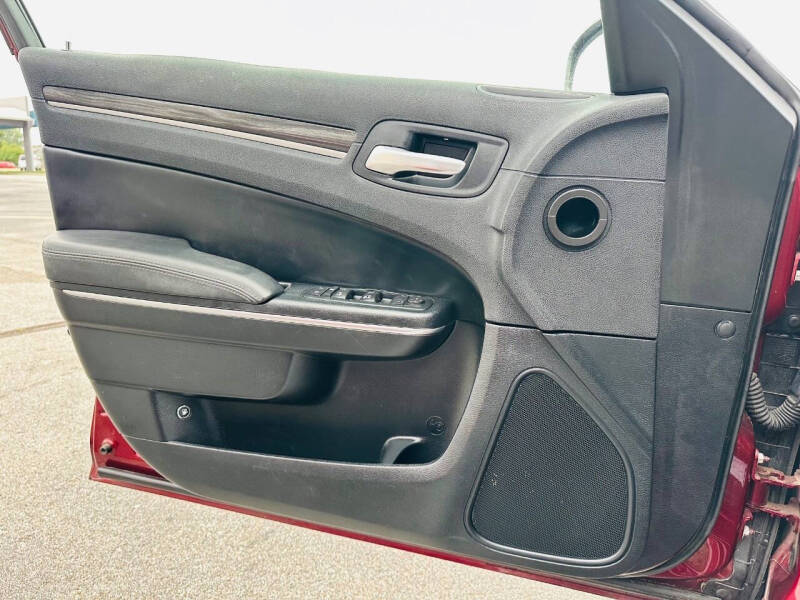 2017 Chrysler 300 Limited