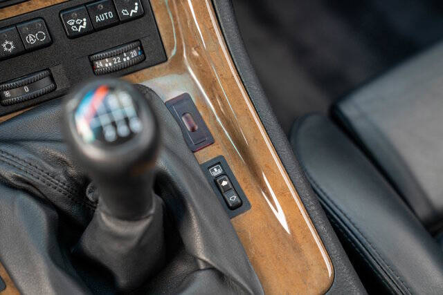 1994 BMW 850 CSi 26