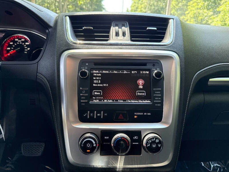 2015 GMC Acadia SLE-2