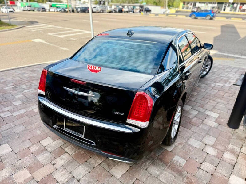 2015 Chrysler 300 Limited