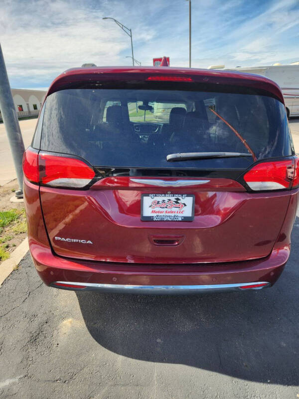 2017 Chrysler Pacifica Touring Plus