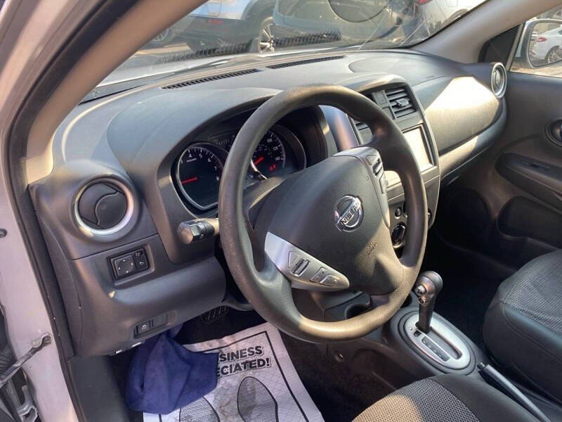 2019 Nissan Versa SV