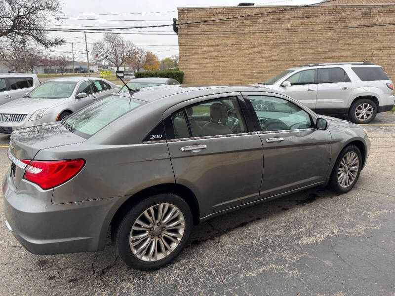 2013 Chrysler 200 Limited