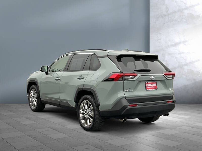 2021 Toyota RAV4 XLE Premium