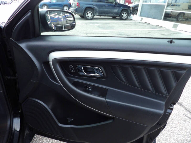 2016 Ford Taurus SEL