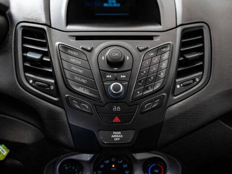 2015 Ford Fiesta SE