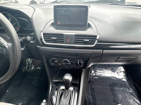 2015 Mazda MAZDA3 i Sport